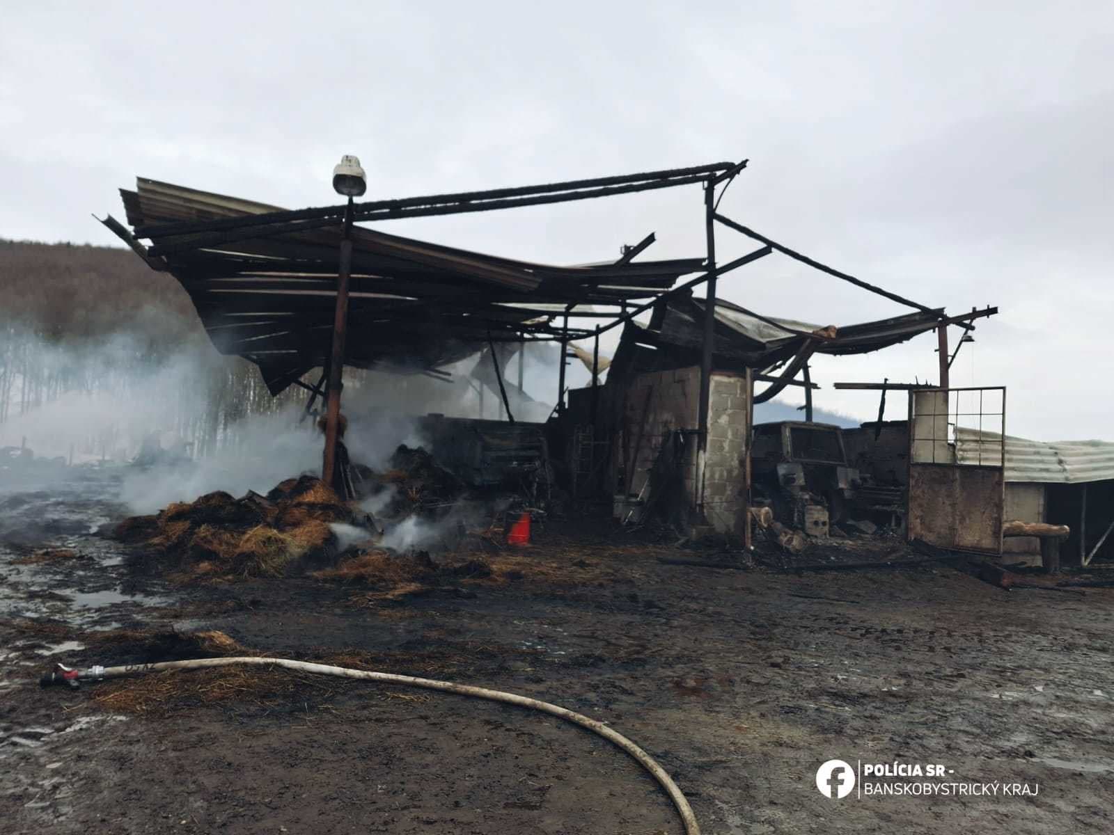 Pri požiari senníka v