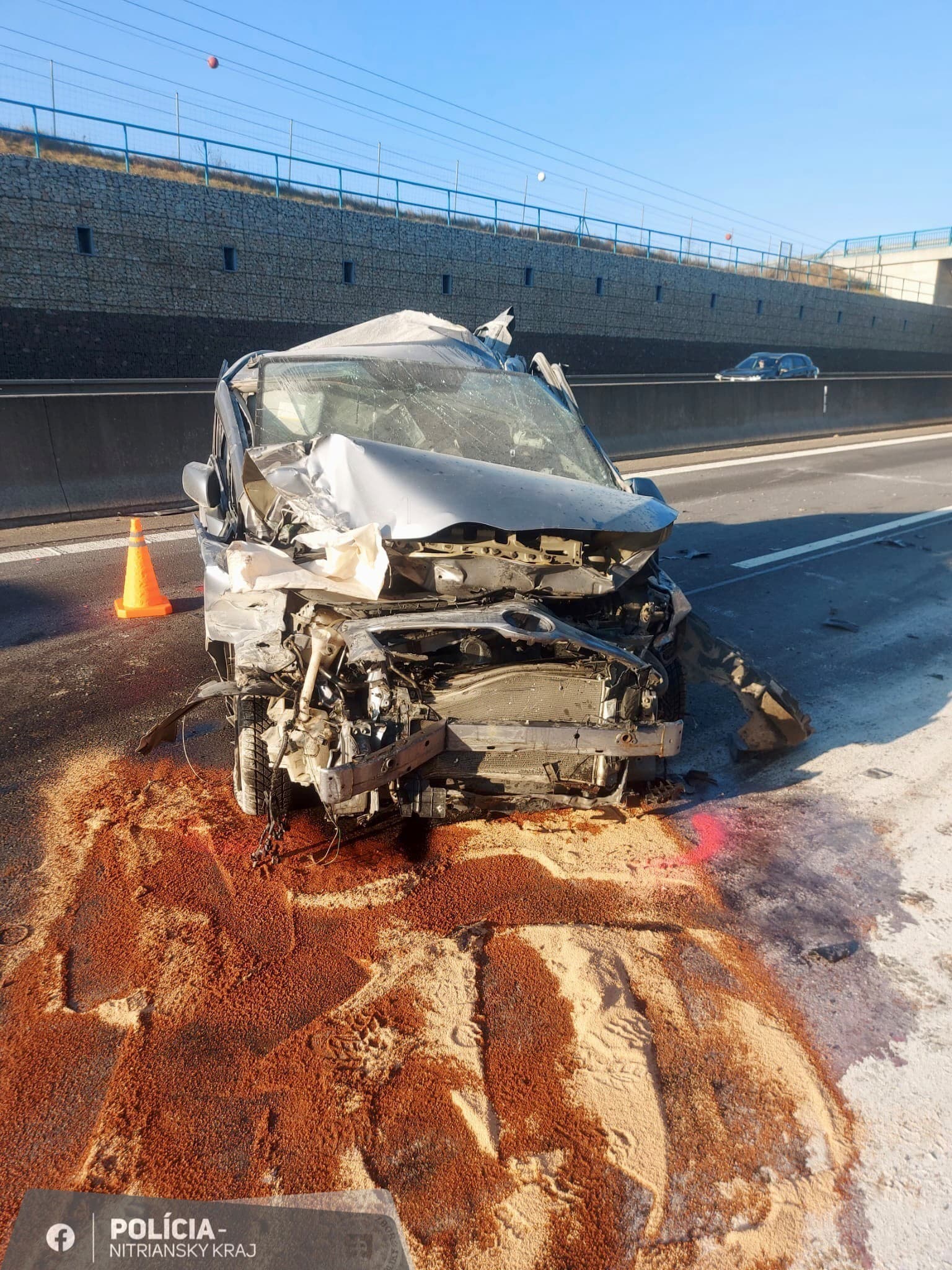 HRÔZOSTRAŠNÁ nehoda na R1