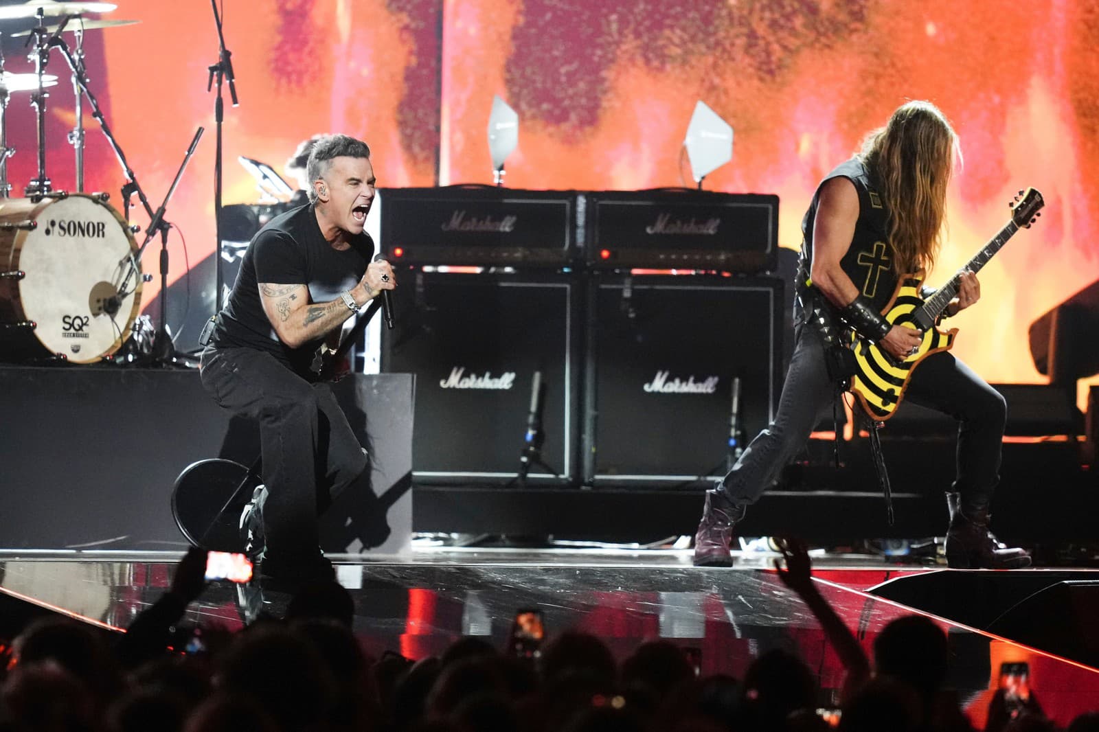 Brit Awards. Na snímke Robbie Williams