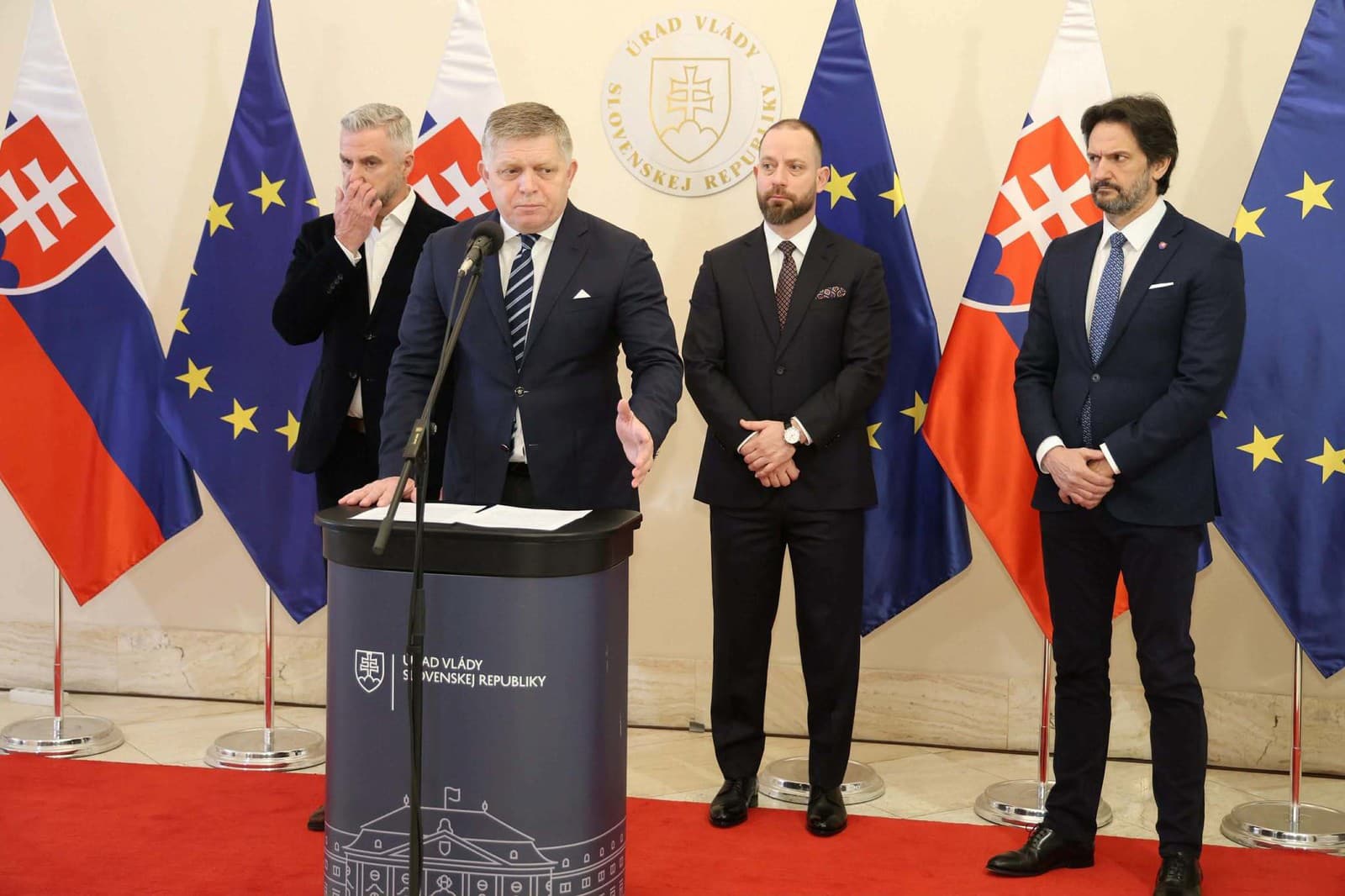 Fico vypenil: Inštitút kajúcnikov