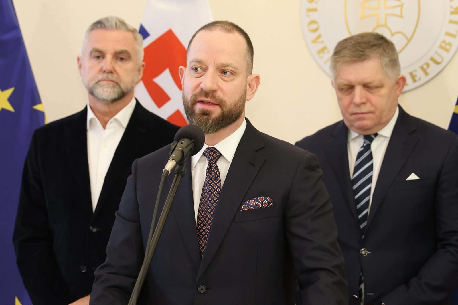 Fico vypenil: Inštitút kajúcnikov