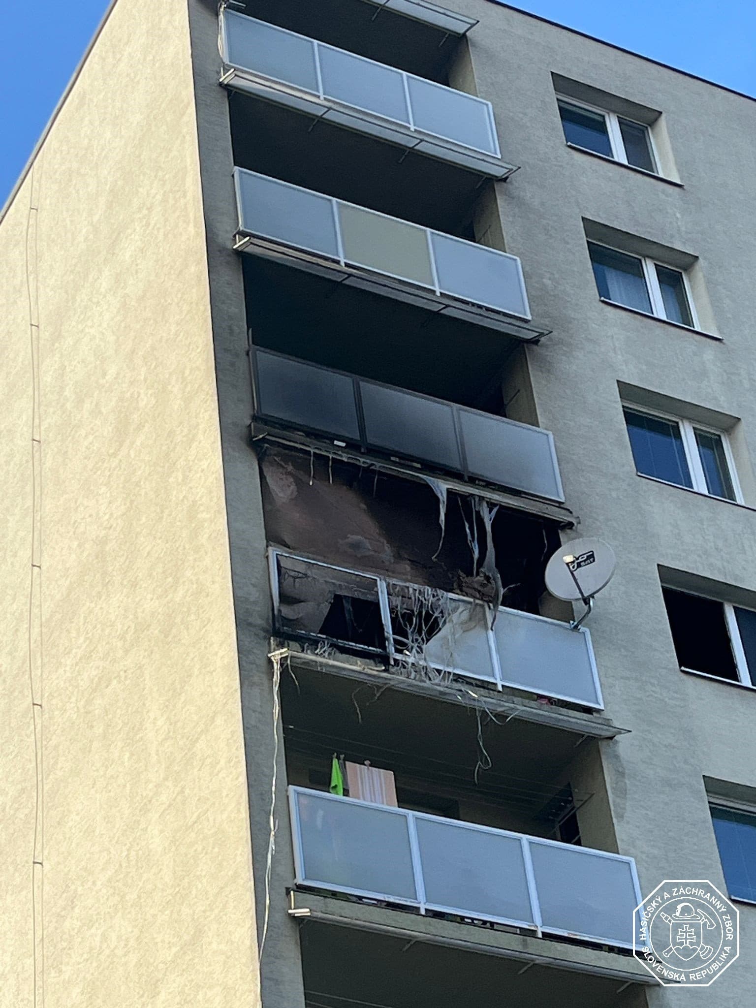 Požiar balkóna na Hlbokej ulici v Trnave.