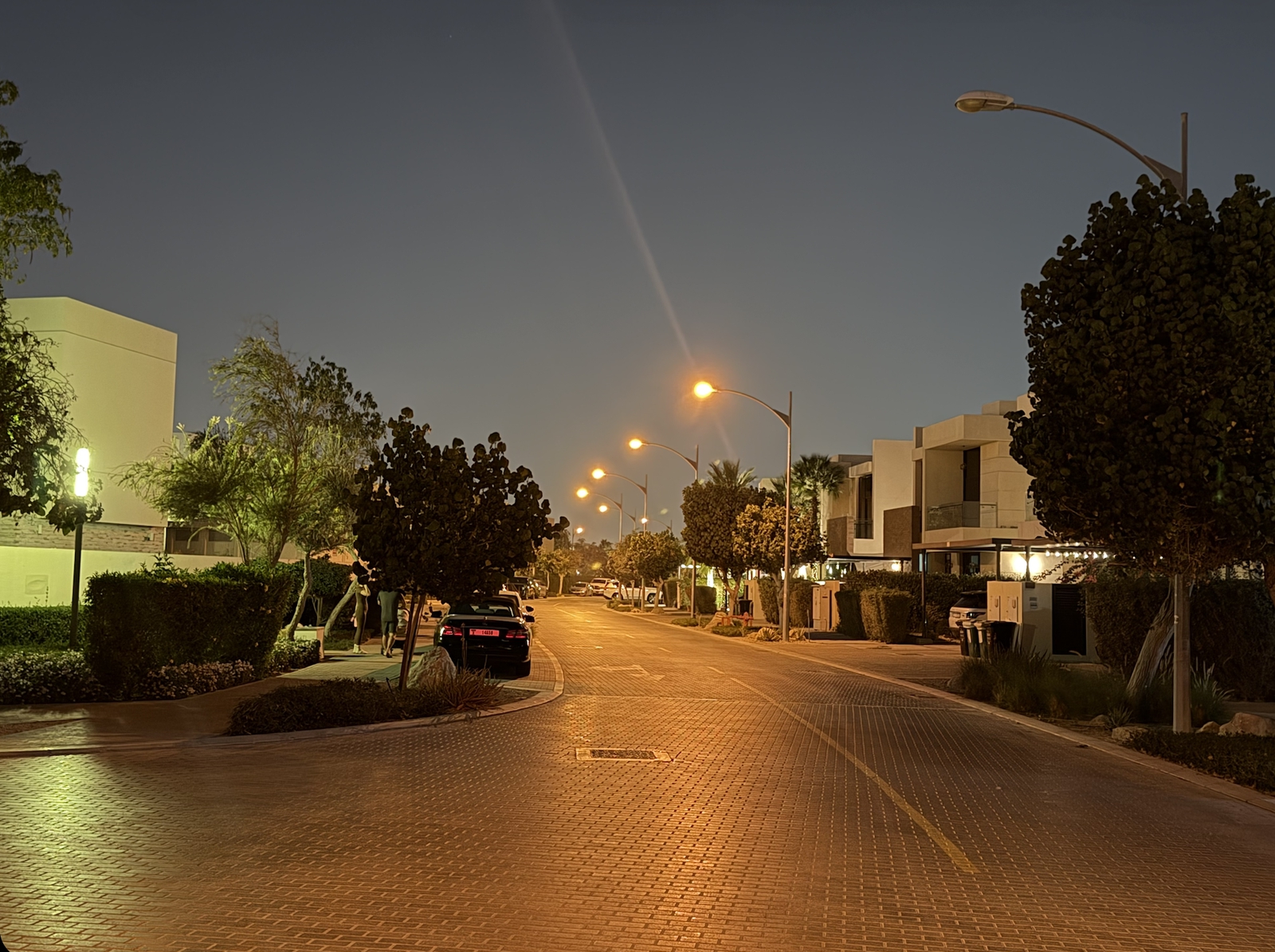 Výbuchy, chaos na letisku