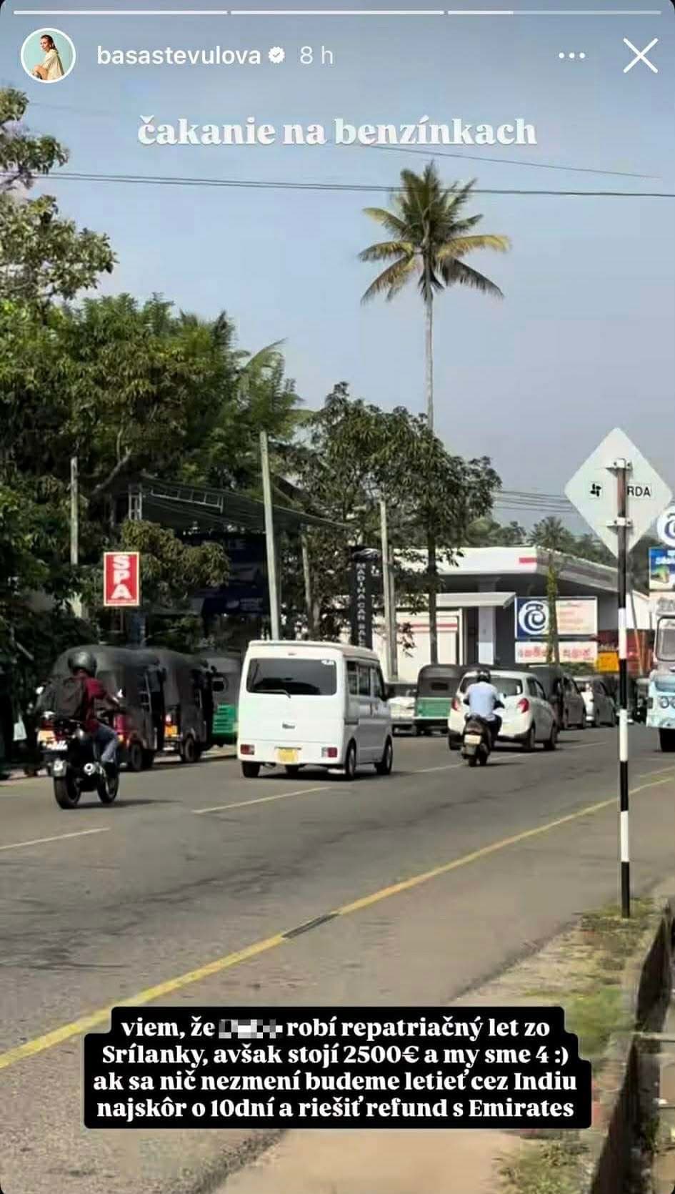 V zahraničí UVIAZLA aj