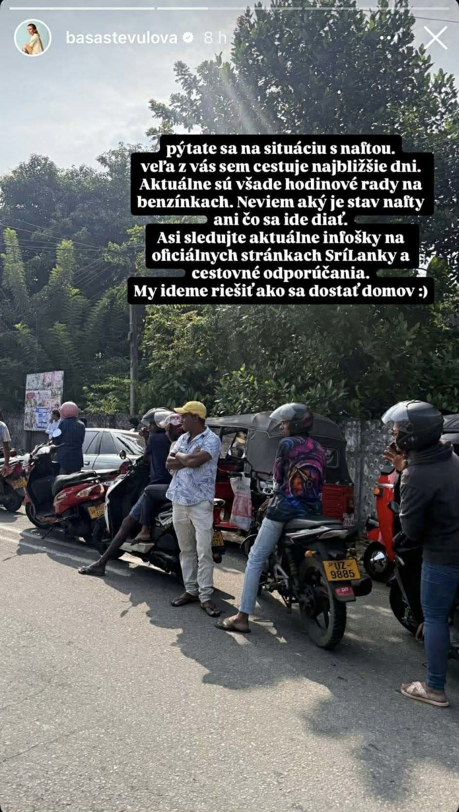 V zahraničí UVIAZLA aj