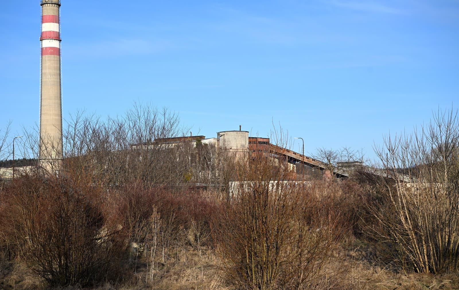 Na snímke bývalý areál spoločnosti Bukóza Holding v obci Hencovce v okrese Vranov nad Topľou.