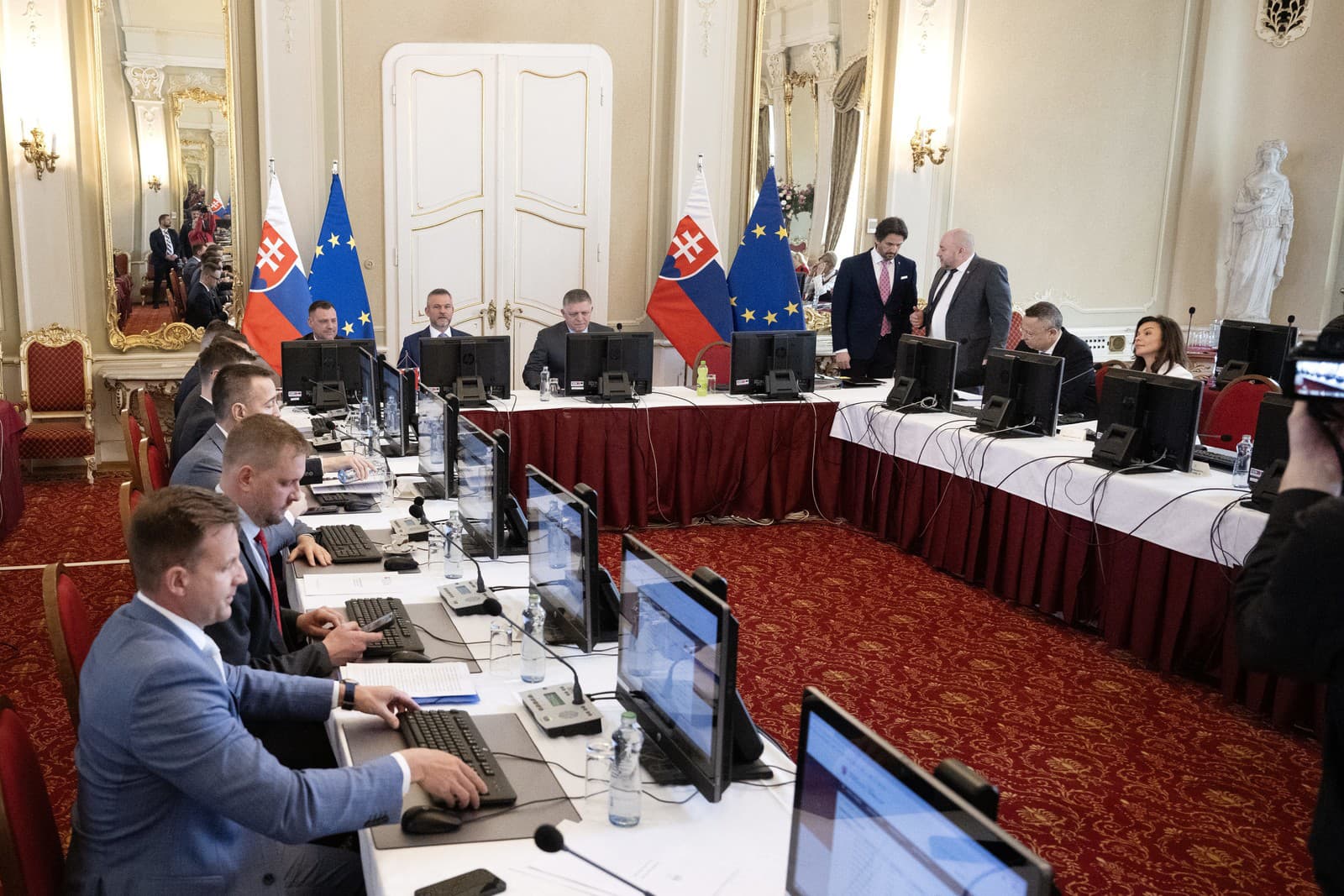 Na snímke 131. rokovanie vlády SR v Bratislave.