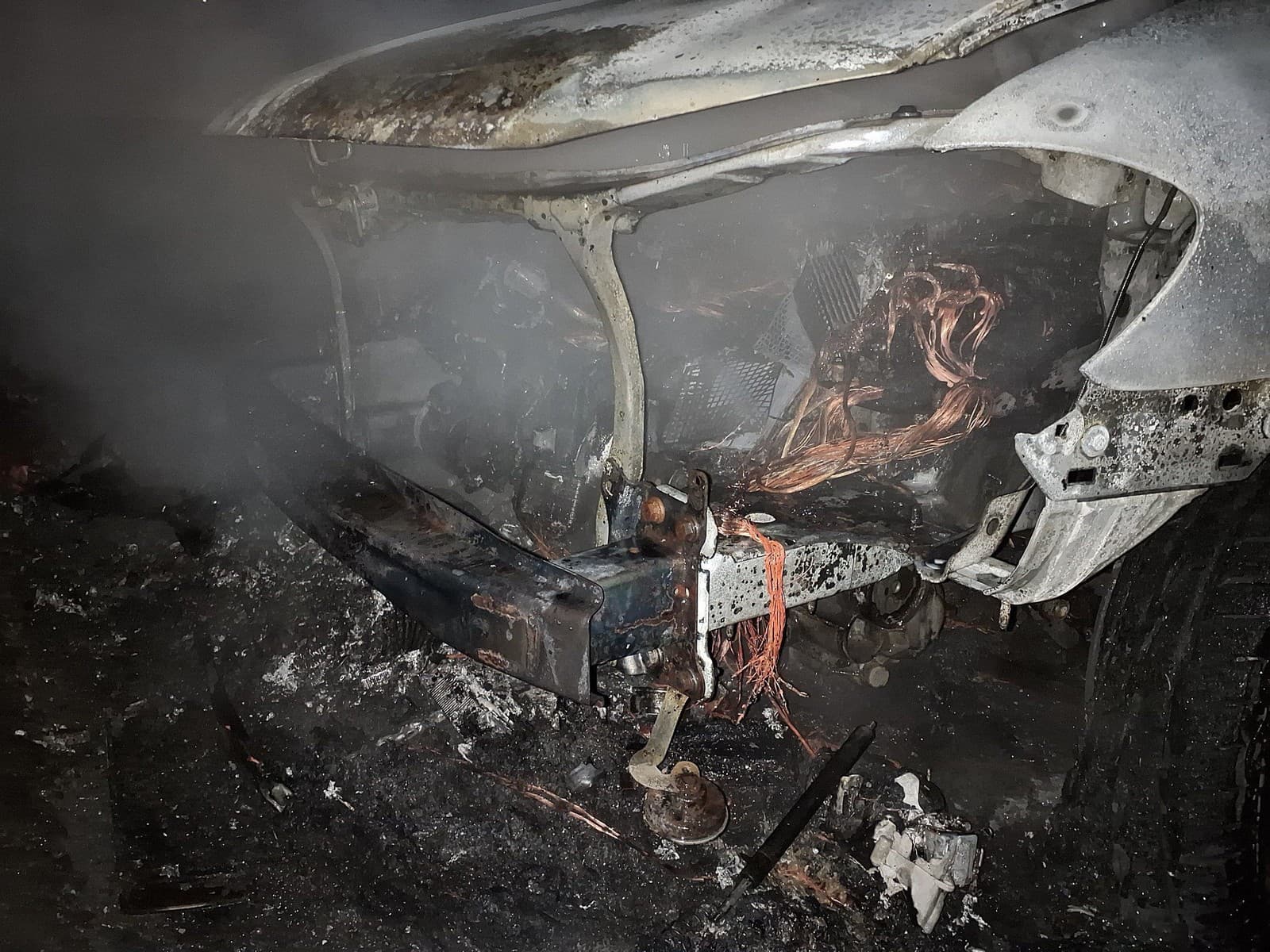 Neznáma osoba zapálila v