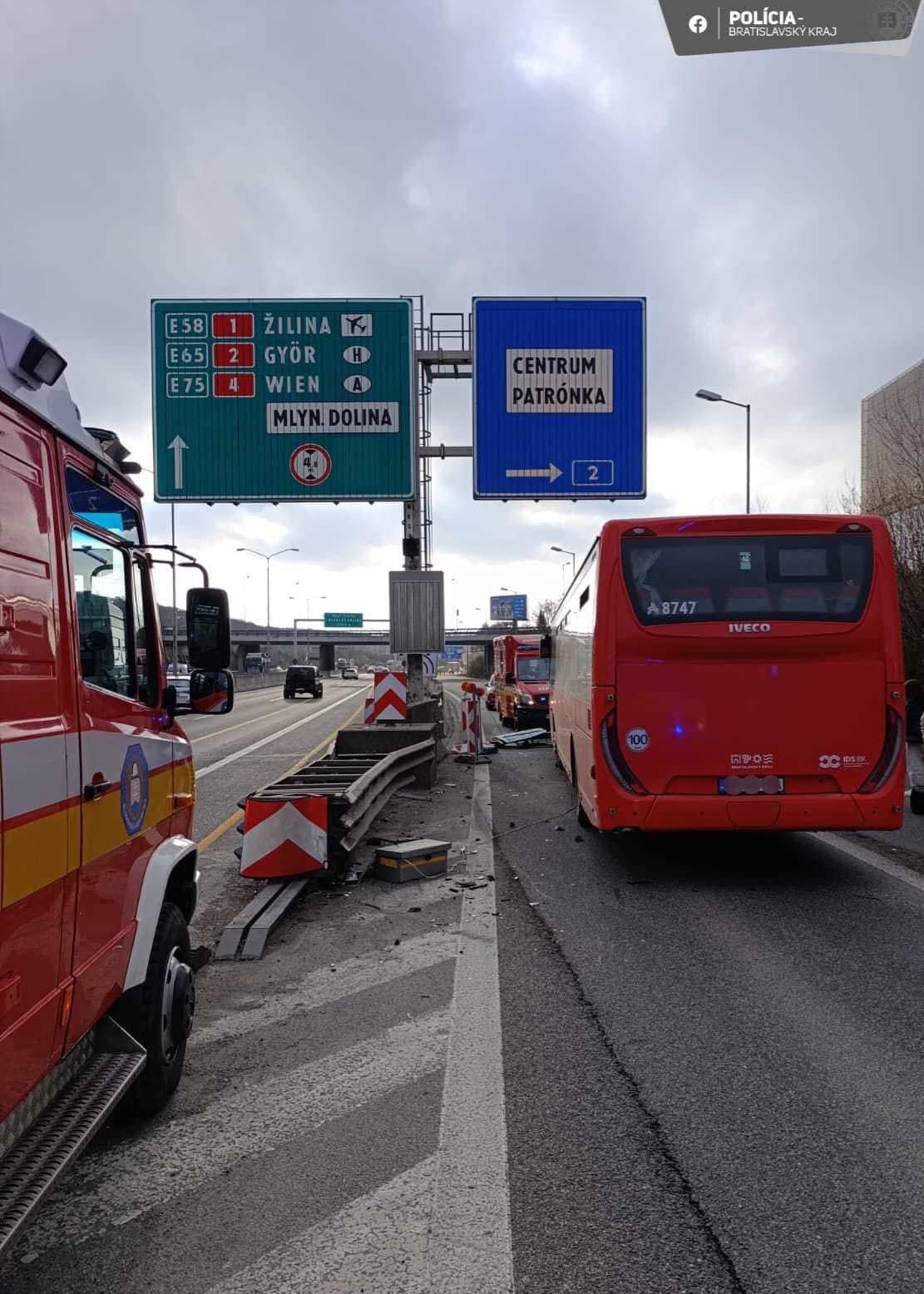 AKTUÁLNE V Bratislave havaroval