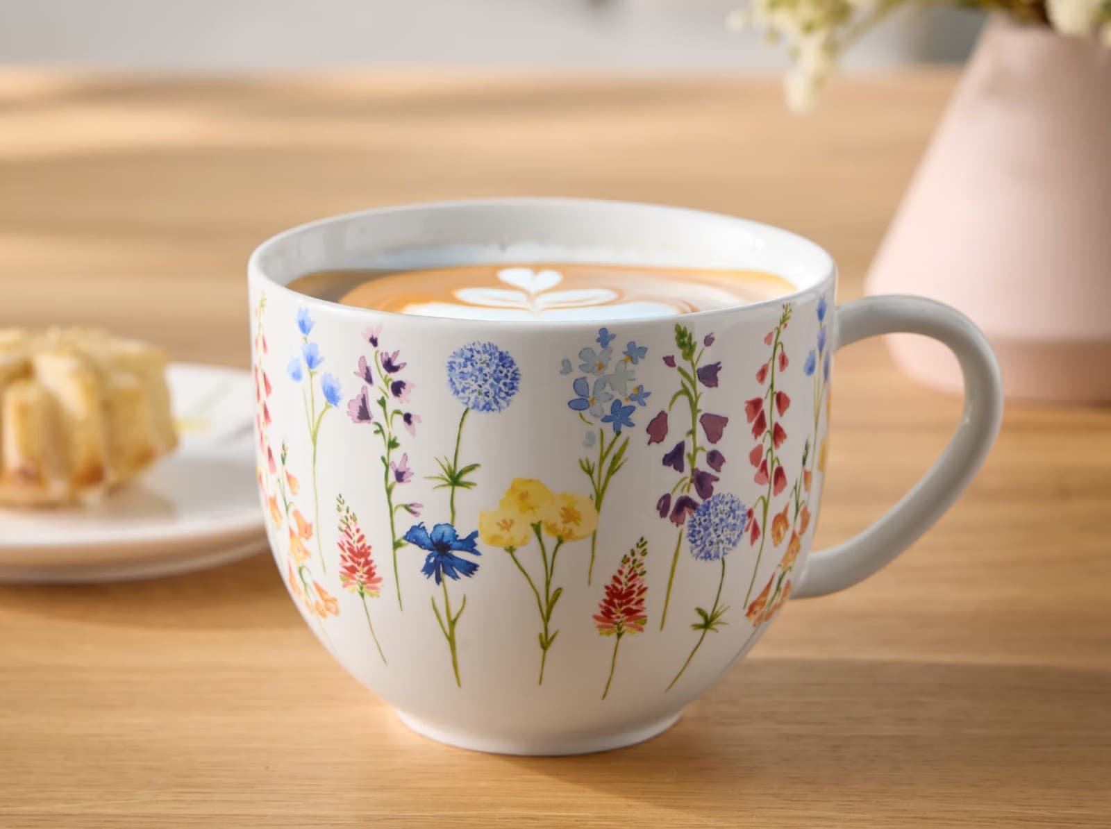 Ak si ráno radi doprajete kávu Tchibo, čaj či müsli, v tejto šálke bude chutiť ešte o niečo lepšie.