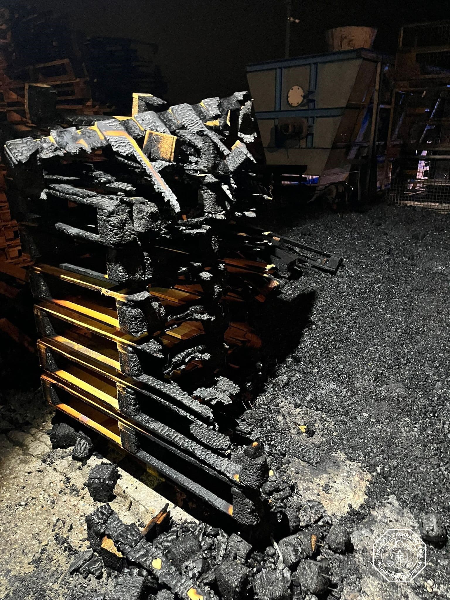 Obrovský požiar vo firme