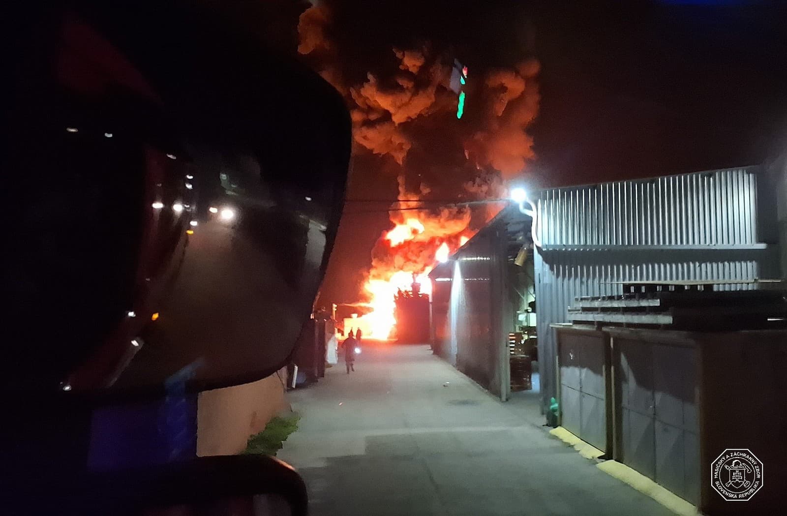 Obrovský požiar vo firme