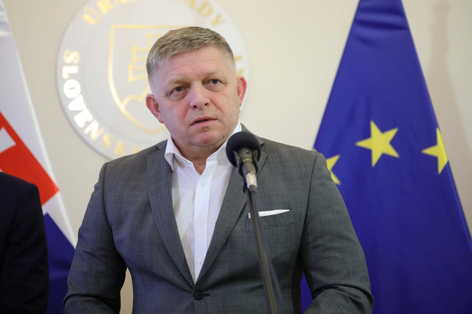 Tlačová konferencia predsedu vlády SR Roberta Fica a podpredsedu Národnej rady SR Tibora Gašpara na tému: Koľko stálo stíhanie politickej opozície.