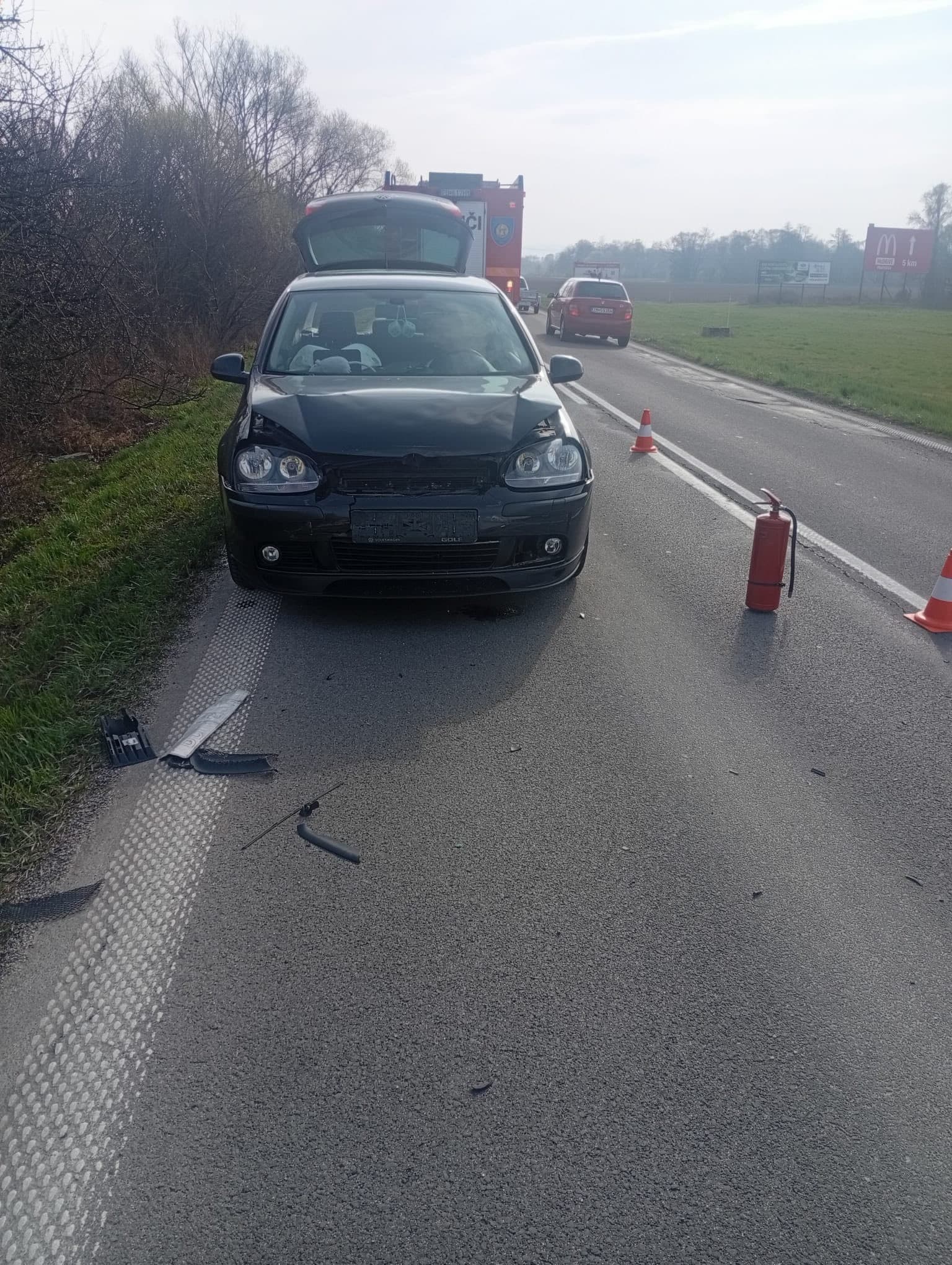 Zrážka dvoch osobných áut: