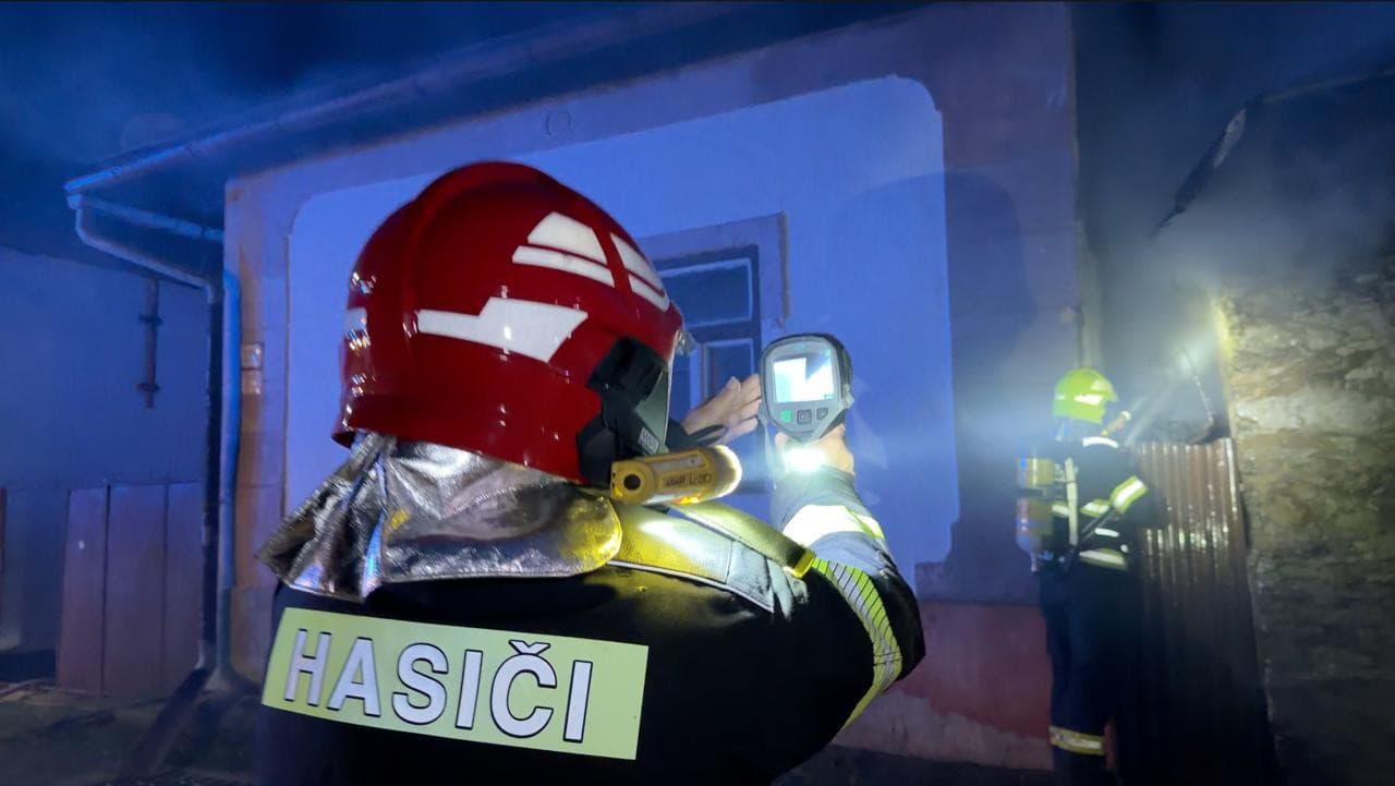 Požiar strechy rodinného domu v Nálepkove. 