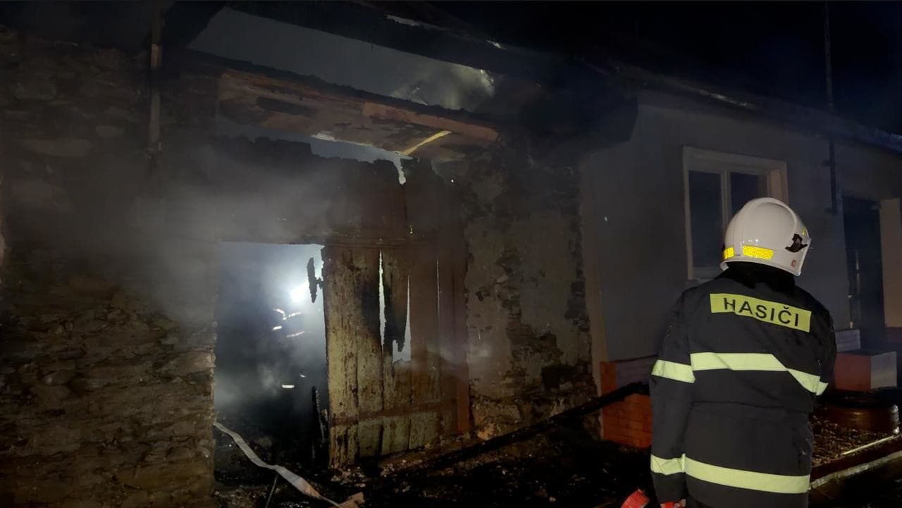 Požiar strechy rodinného domu v Nálepkove. 