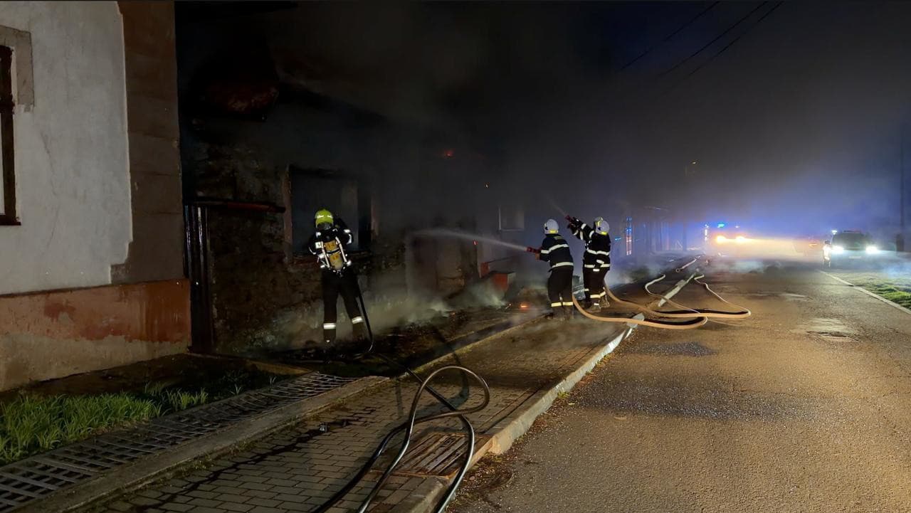 Požiar strechy rodinného domu v Nálepkove. 