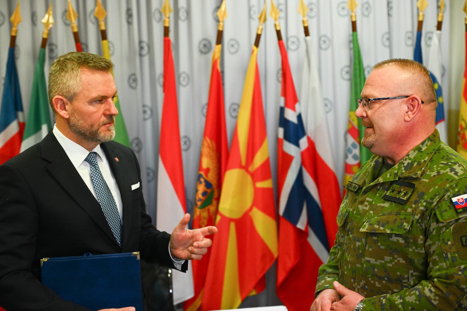 Na snímke prezident SR Peter Pellegrini počas tlačového brífingu po návšteve Leteckých opravovní Trenčín, a.s. v Trenčíne