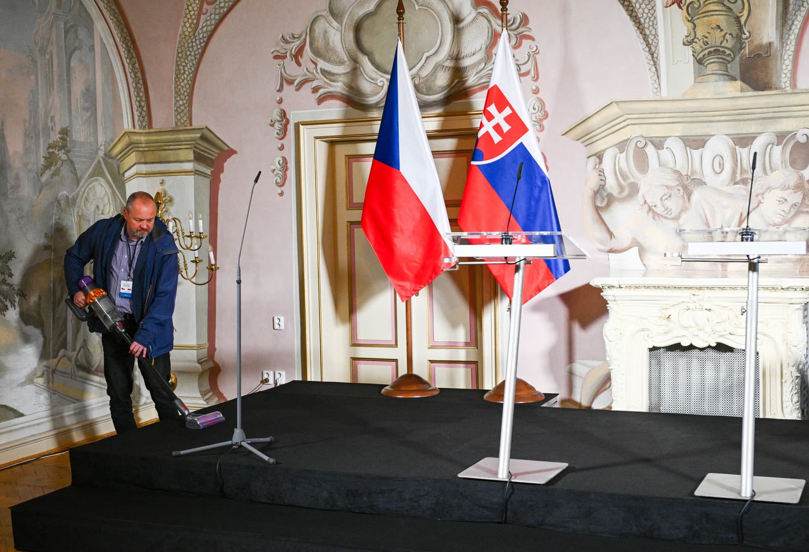 Zásadný MOMENT rokovania vlád