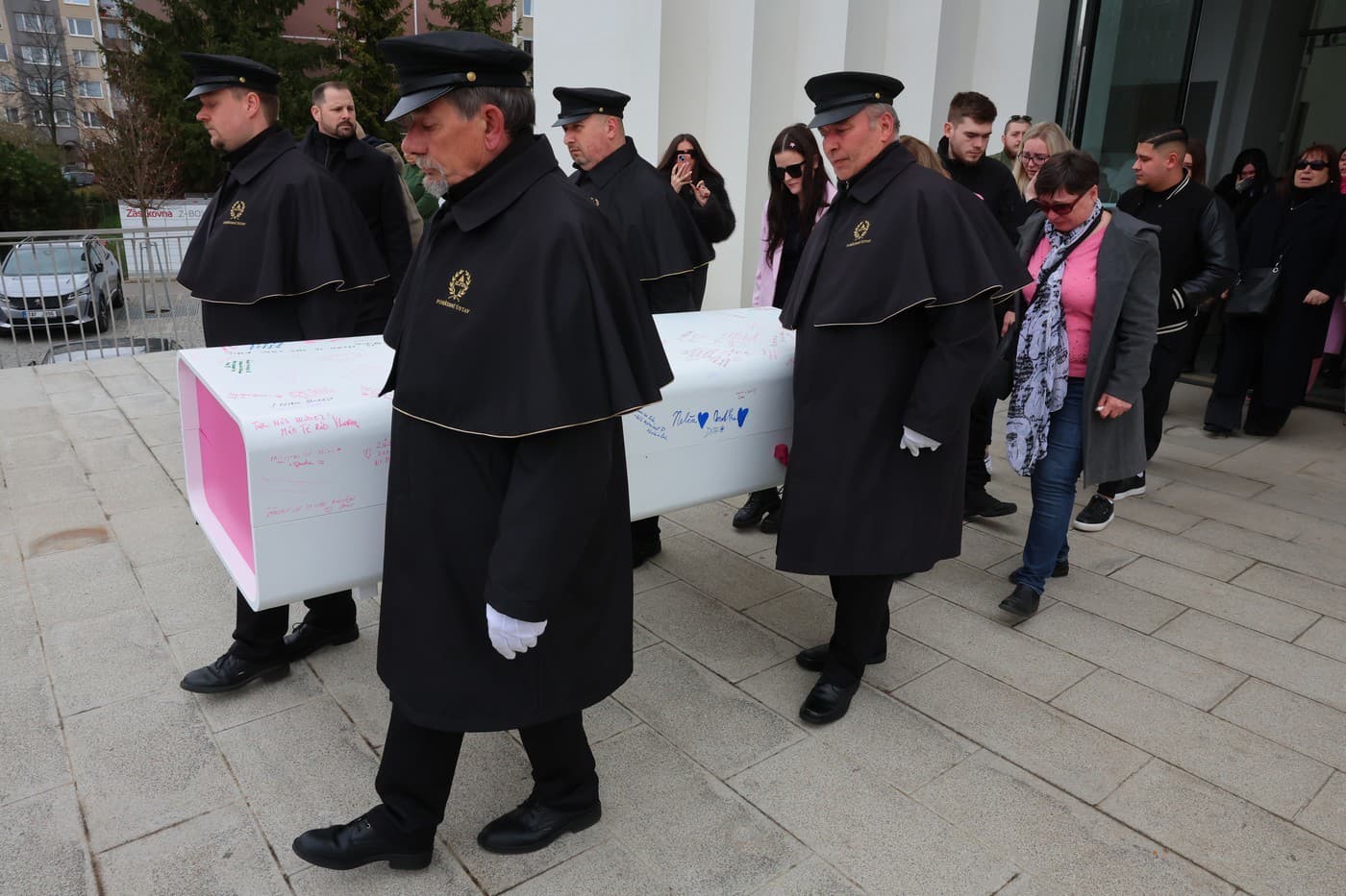 Posledná rozlúčka s Mínou