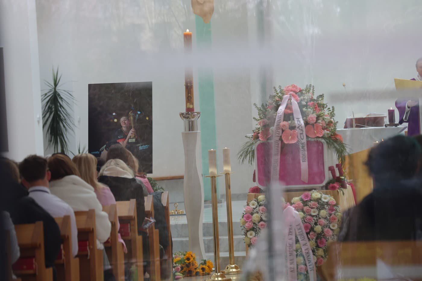 Posledná rozlúčka s Mínou