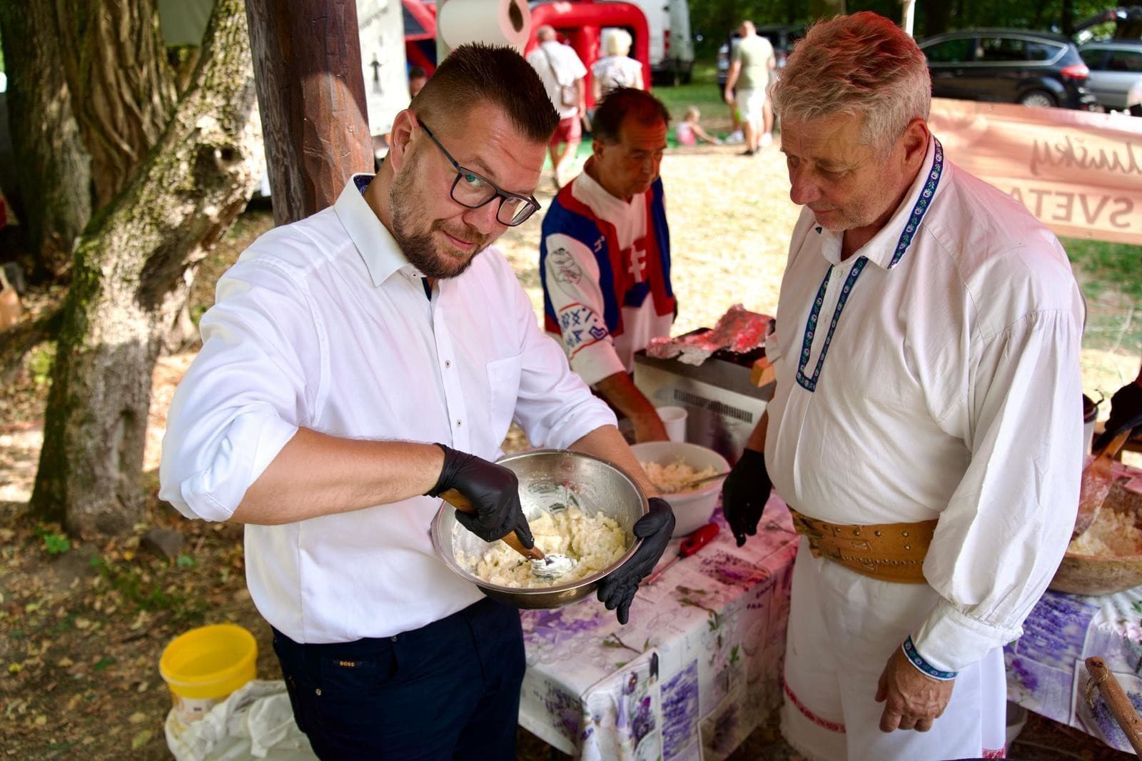 VÝCHODNIARSKA Veľká noc: Poslanec