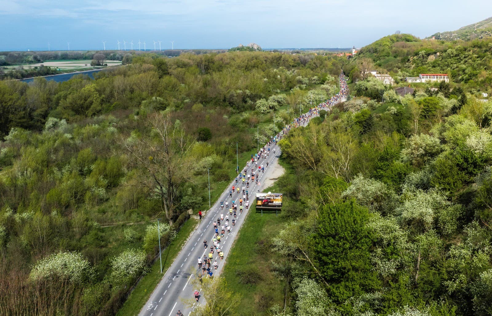 Padla päťtisícová méta, záujem