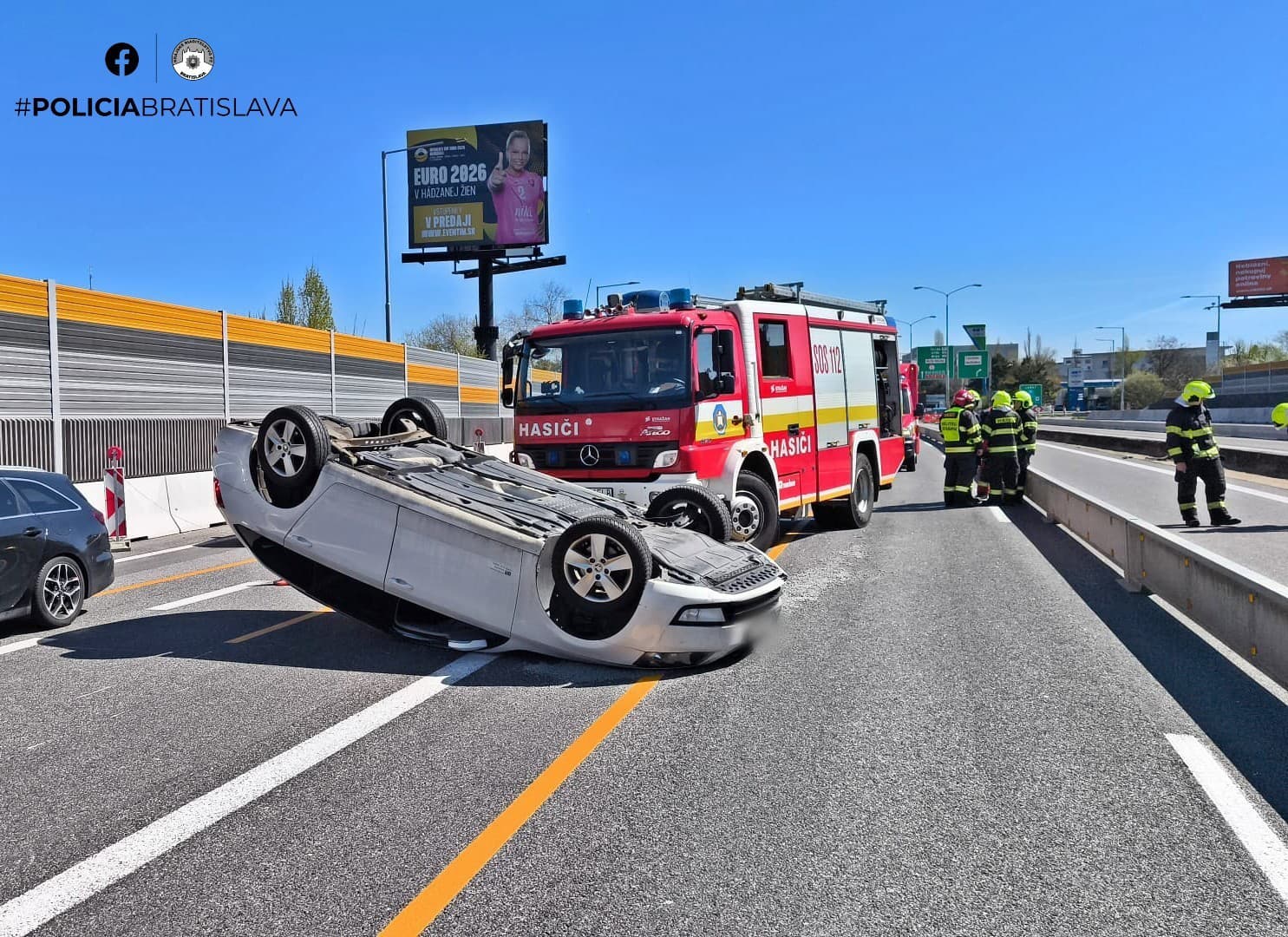 AKTUÁLNE Nehoda za tunelom
