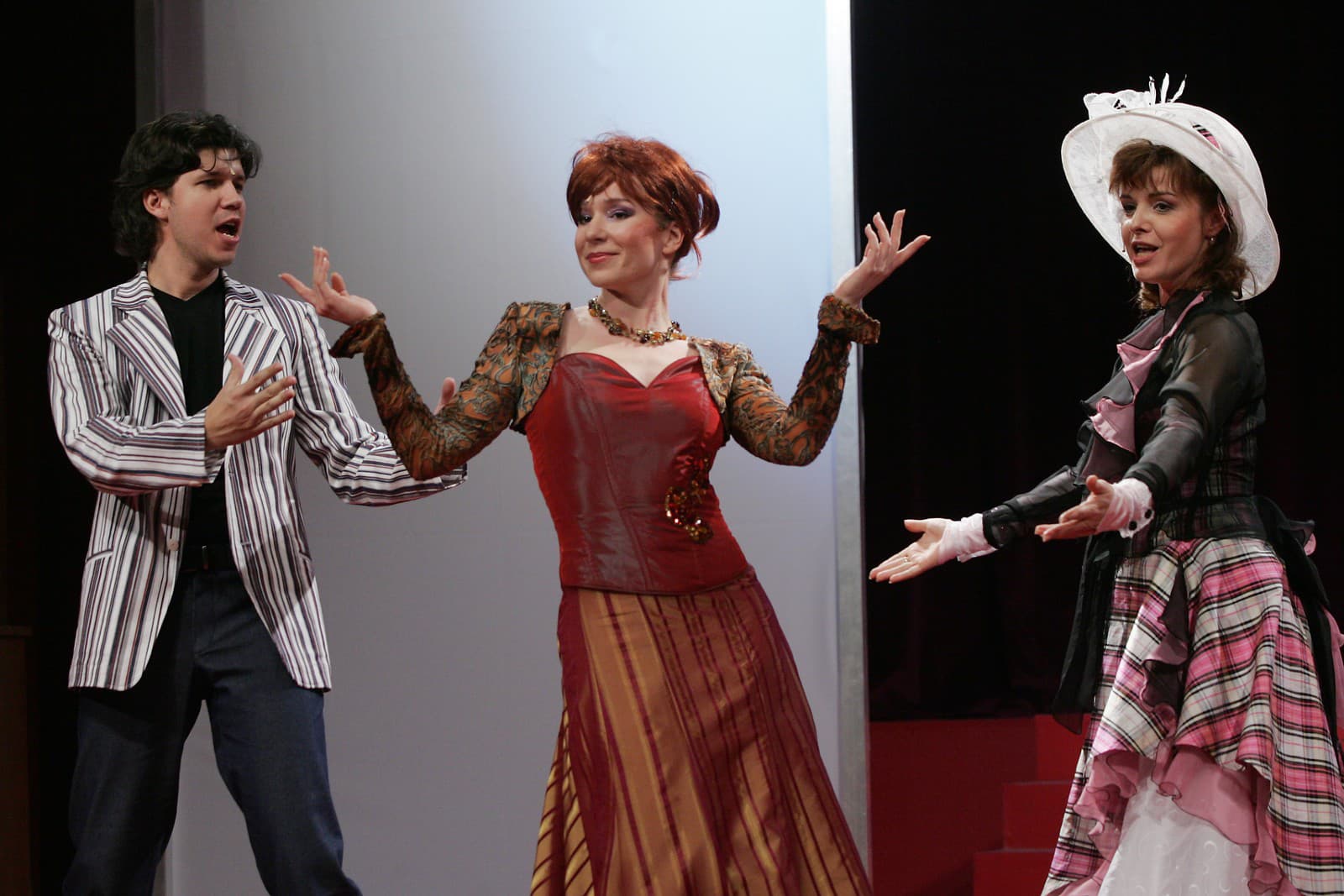 Martin Kaprálik, Zuzana Tlučková a Helena Krajčiová (Hello Dolly)