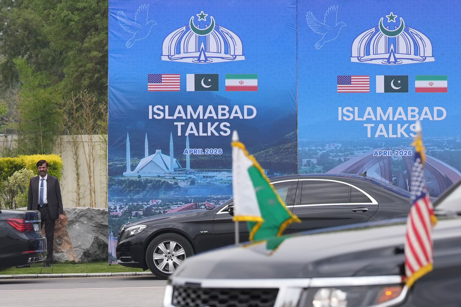 Vance, Witkoff a Kushner prileteli do Pakistanu na rokovania s Iránom.