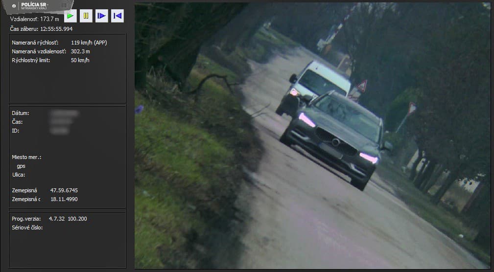 Šialené jazdy v obci: