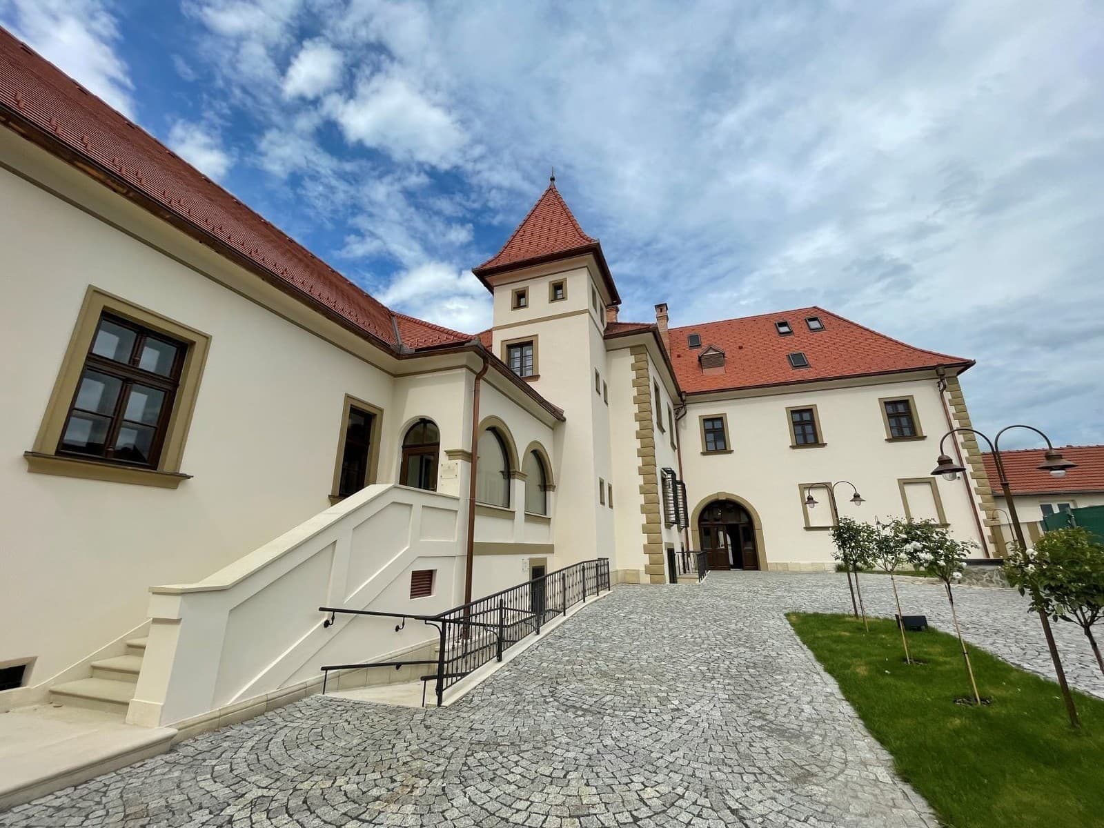 Kaštieľ Pálffyovcov vo Svätom Jure