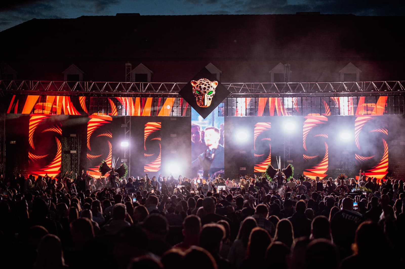 Dotyk bohov sa vracia na Bratislavský hrad!