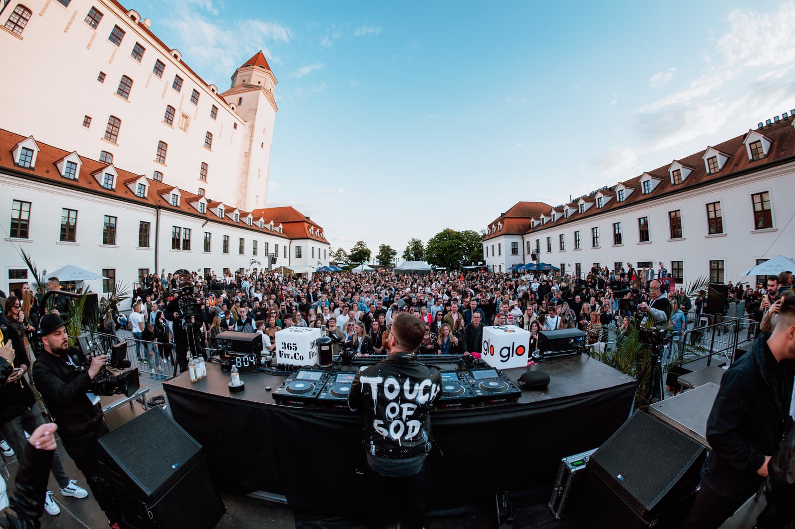 Dotyk bohov sa vracia na Bratislavský hrad!