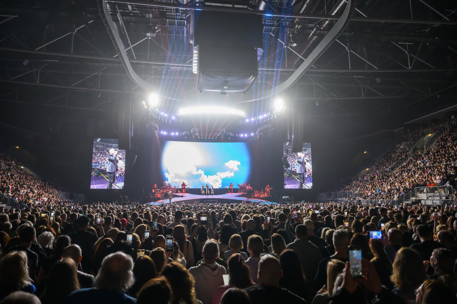 Eros Ramazzotti je na