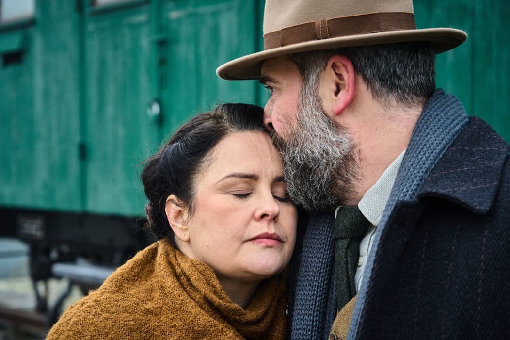 Dunaj, k vašim službám/ Petra Polnišová a Martin Mňahončák