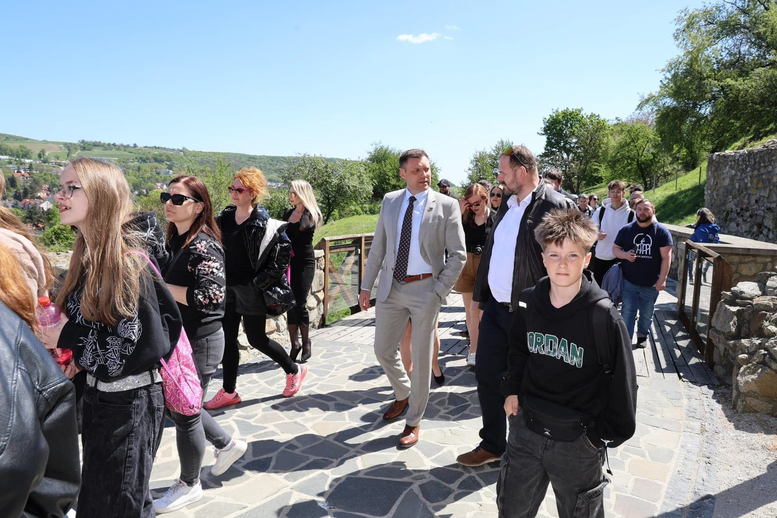 Tomáš Taraba počas spomienkového podujatia pri príležitosti 190. výročia historického výstupu štúrovskej mládeže na hrad Devín.