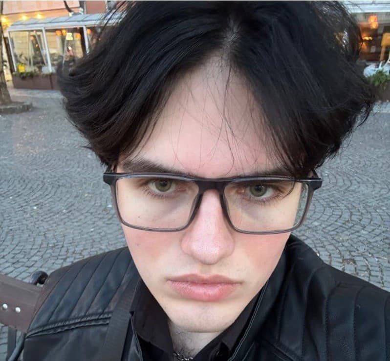 Polícia žiada o pomoc pri pátraní po 20-ročnom Oleksandrovi Martynenkovi.