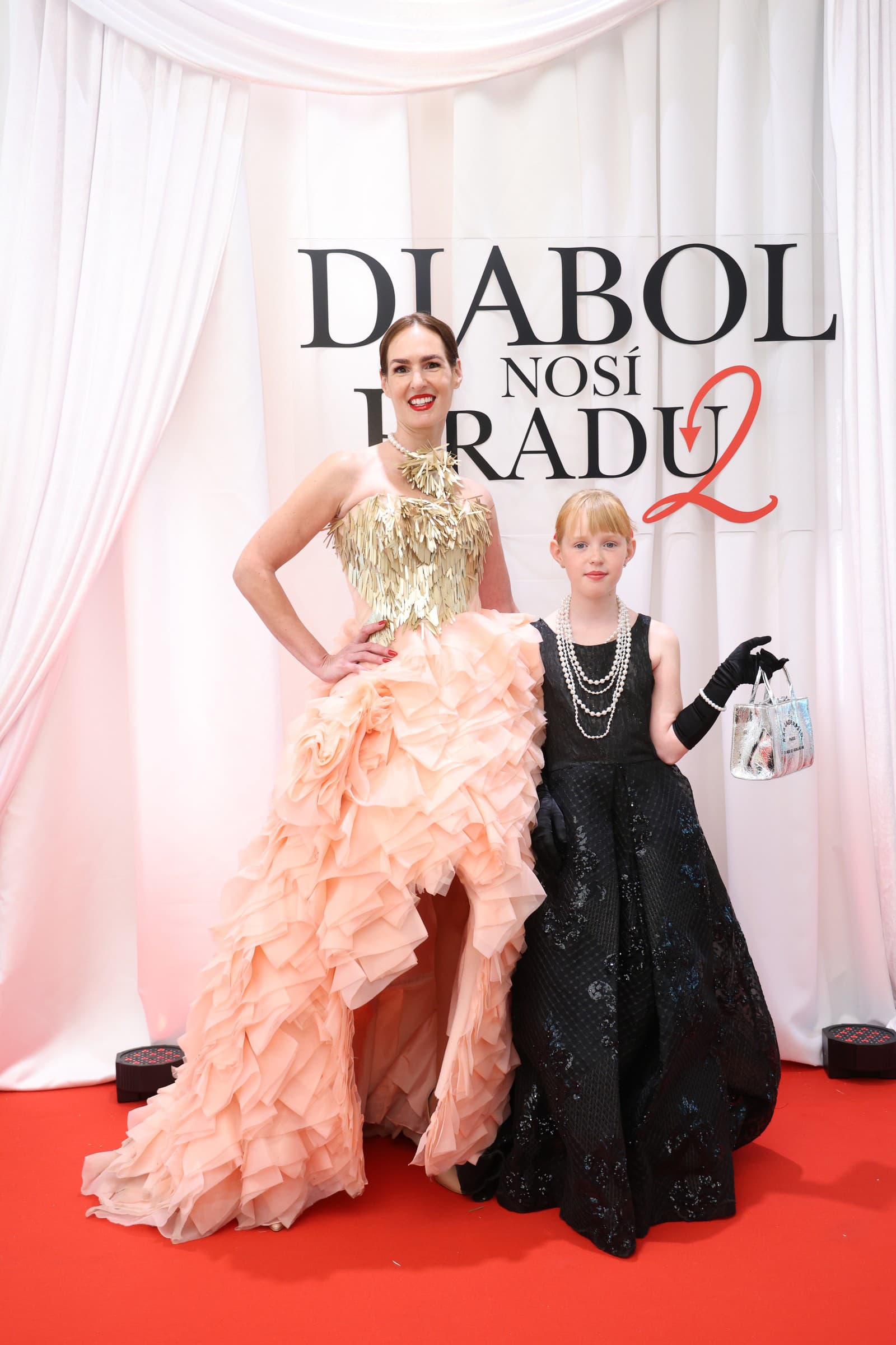 Premiéra filmu Diabol nosí Pradu 2, Lenka Debnárová s dcérou