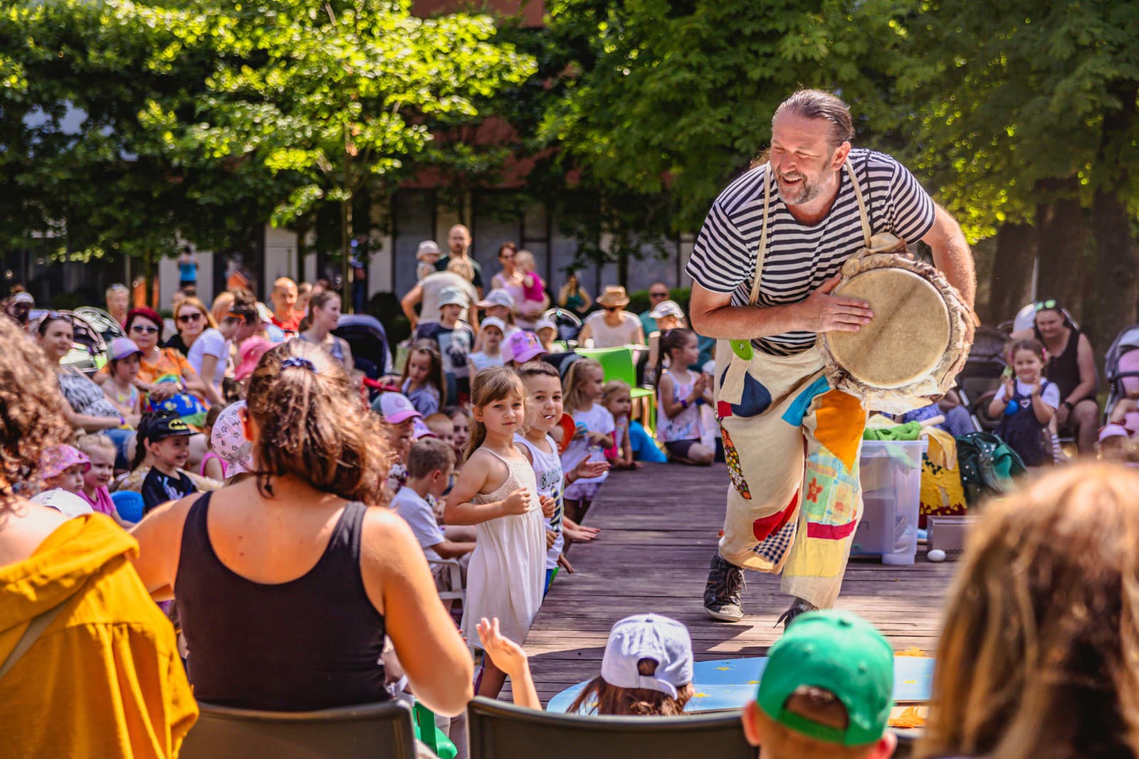 Hudba, smiech, emócie aj