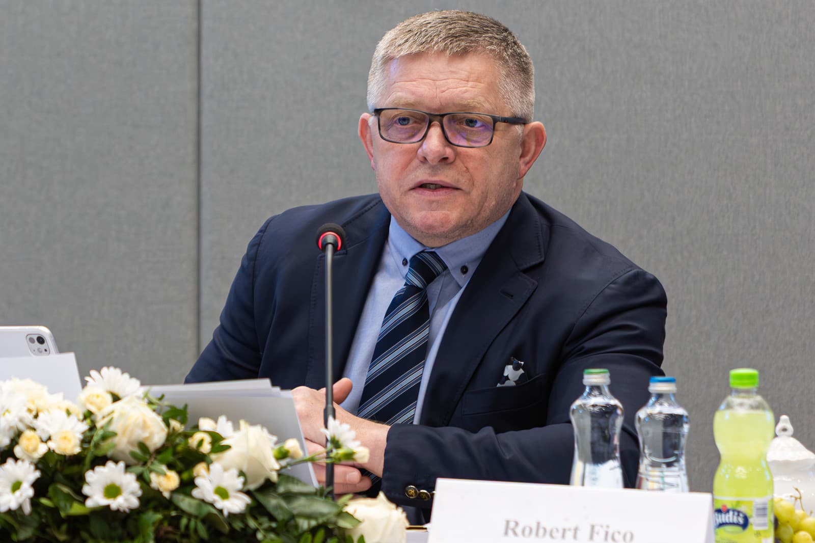 Vláda dnes zasadala v