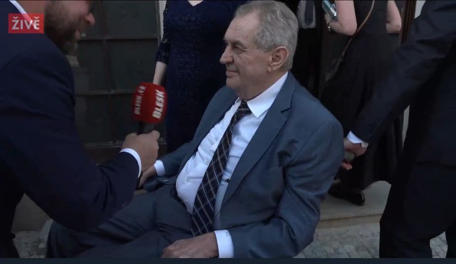 Na oslavu 96. narodenín Jiřiny Bohdalovej prišiel aj exprezident Miloš Zeman
