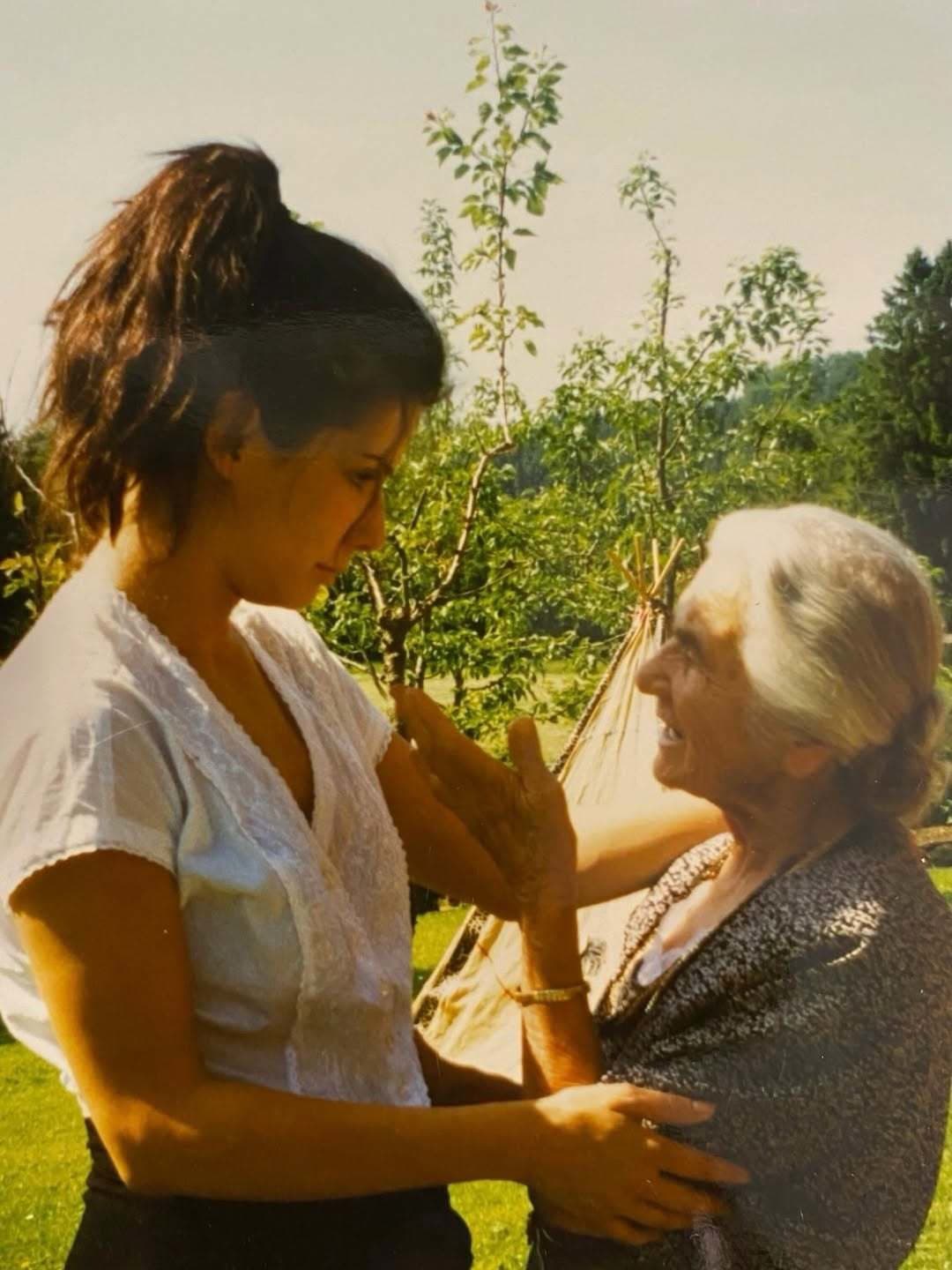Sandra Bullock zverejnila intímne staré súkromné fotografie 