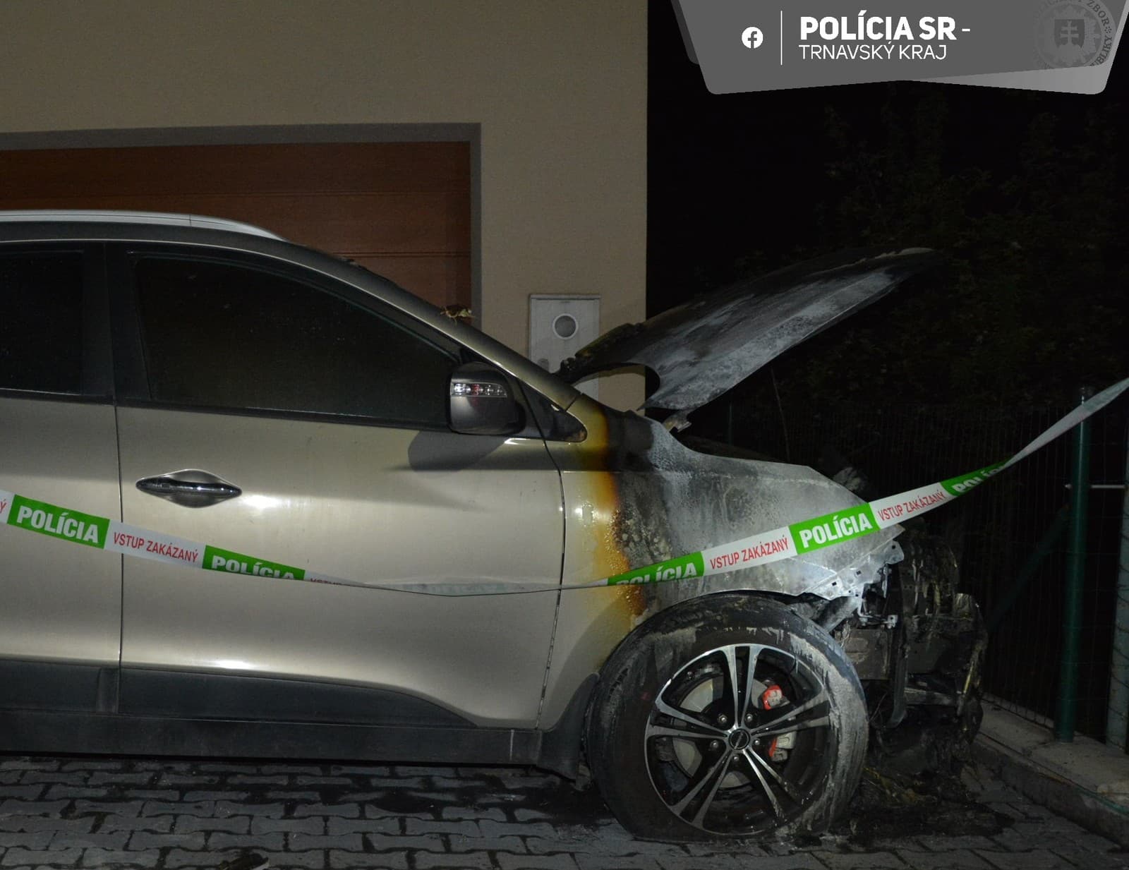 Polícia objasnila sériu podpaľačských útokov na osobné vozidlá v Senici.