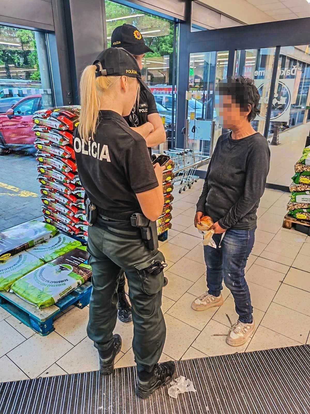 Policajti v Košickom kraji kontrolovali obchodné prevádzky.
