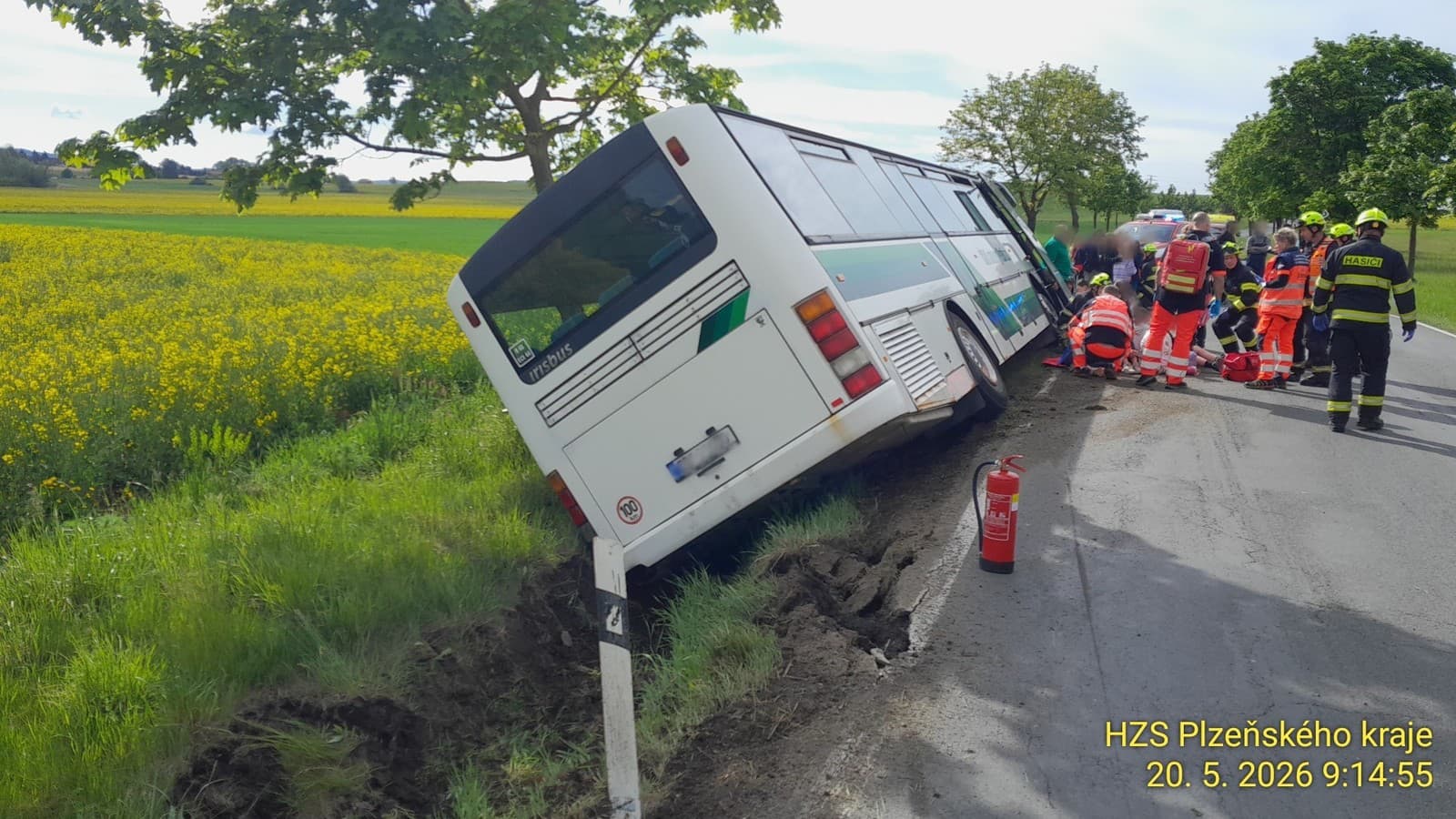 Vážna nehoda autobusu plného