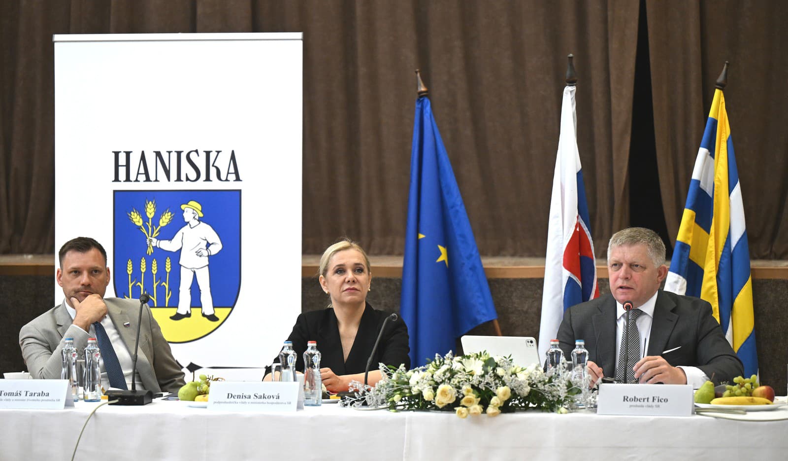 Minister životného prostredia SR Tomáš Taraba (nominant SNS) na výjazdovom rokovaní vlády SR v obci Haniska.