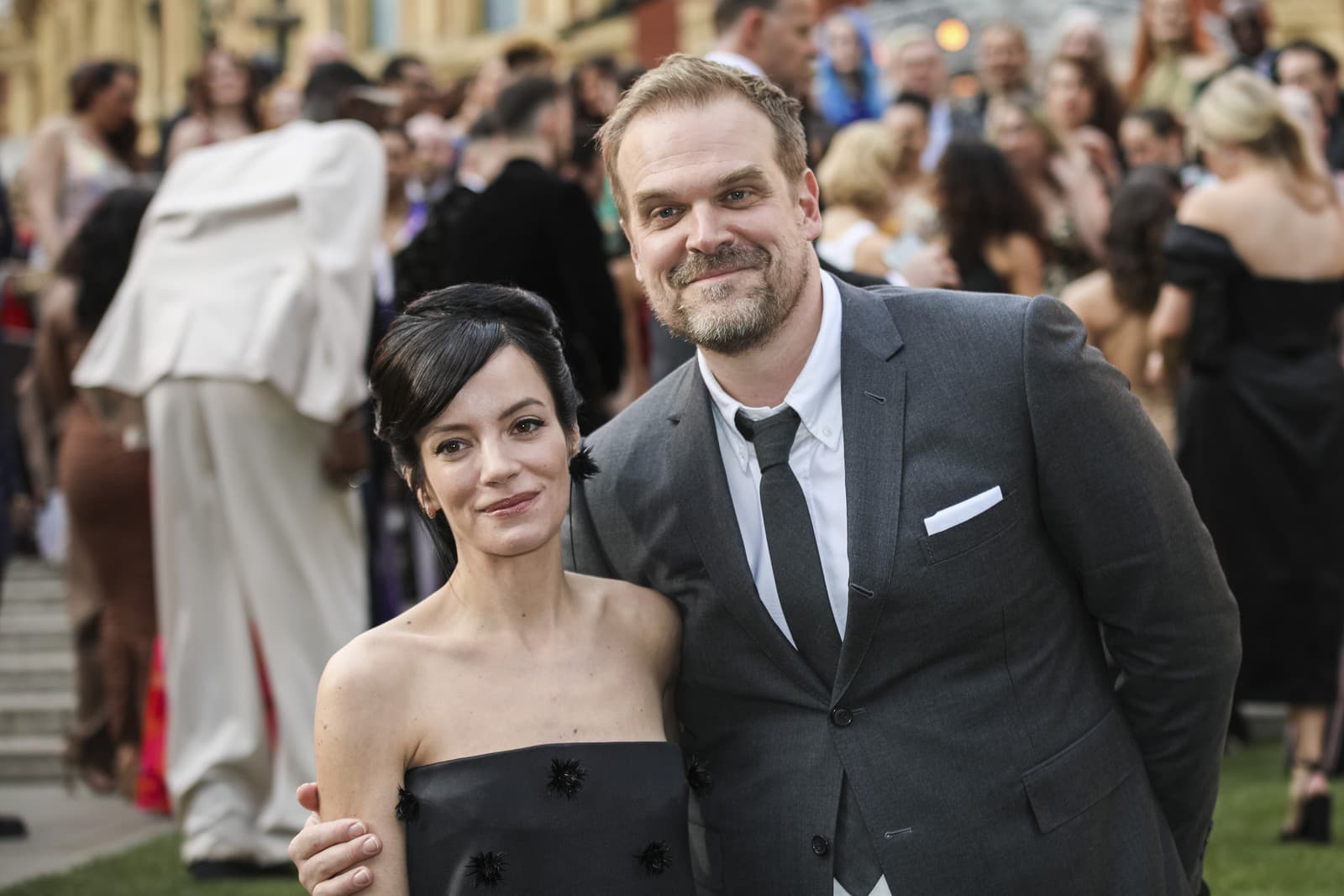 Lily Allen a David Harbour 