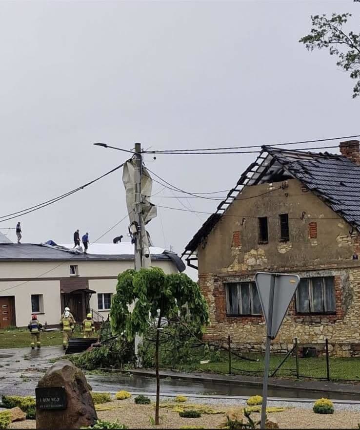 Poľskom sa prehnalo tornádo!