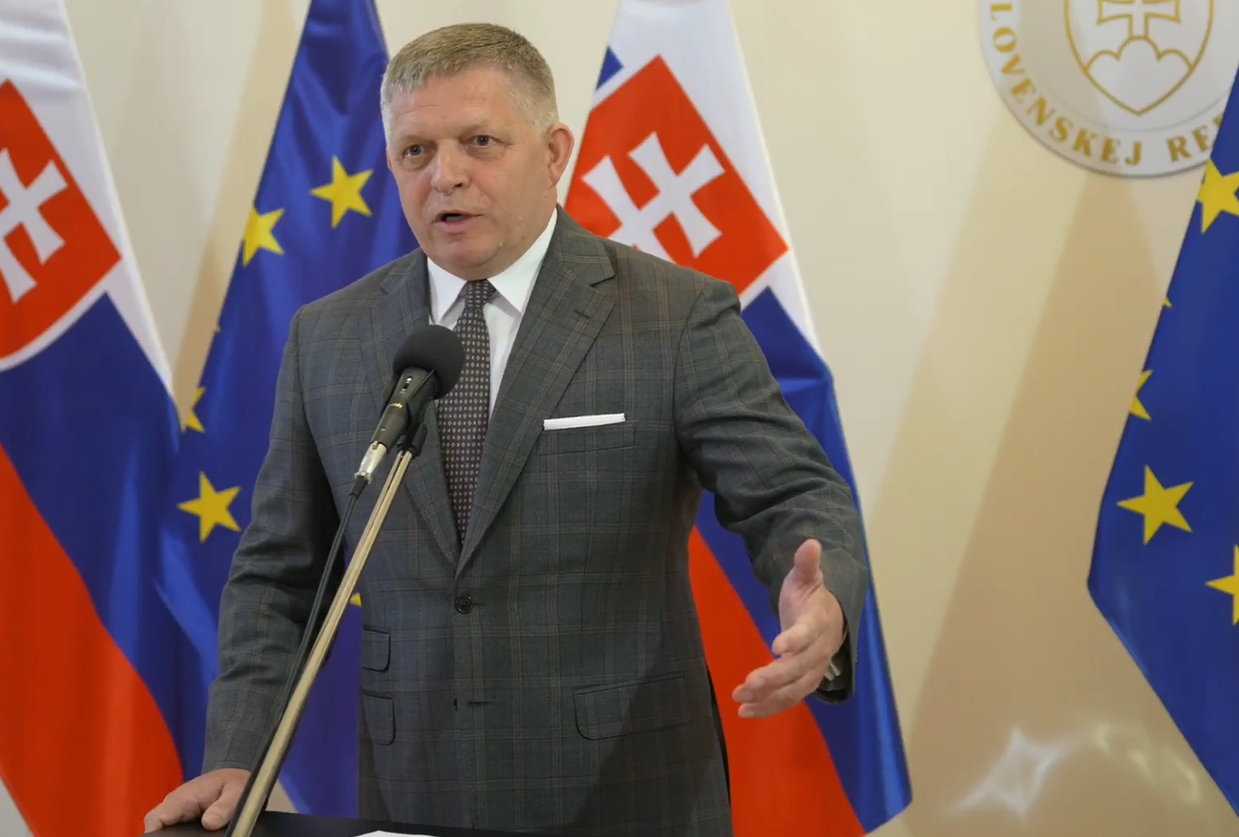 Fico vracia ÚDER: Nacucnutý